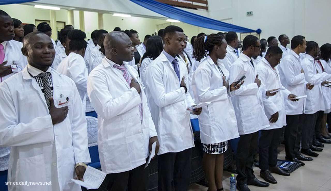 UNIOSUN resident doctors end strike as Adeleke grants demands