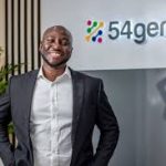 Apple hits 3bn global iPhones sales