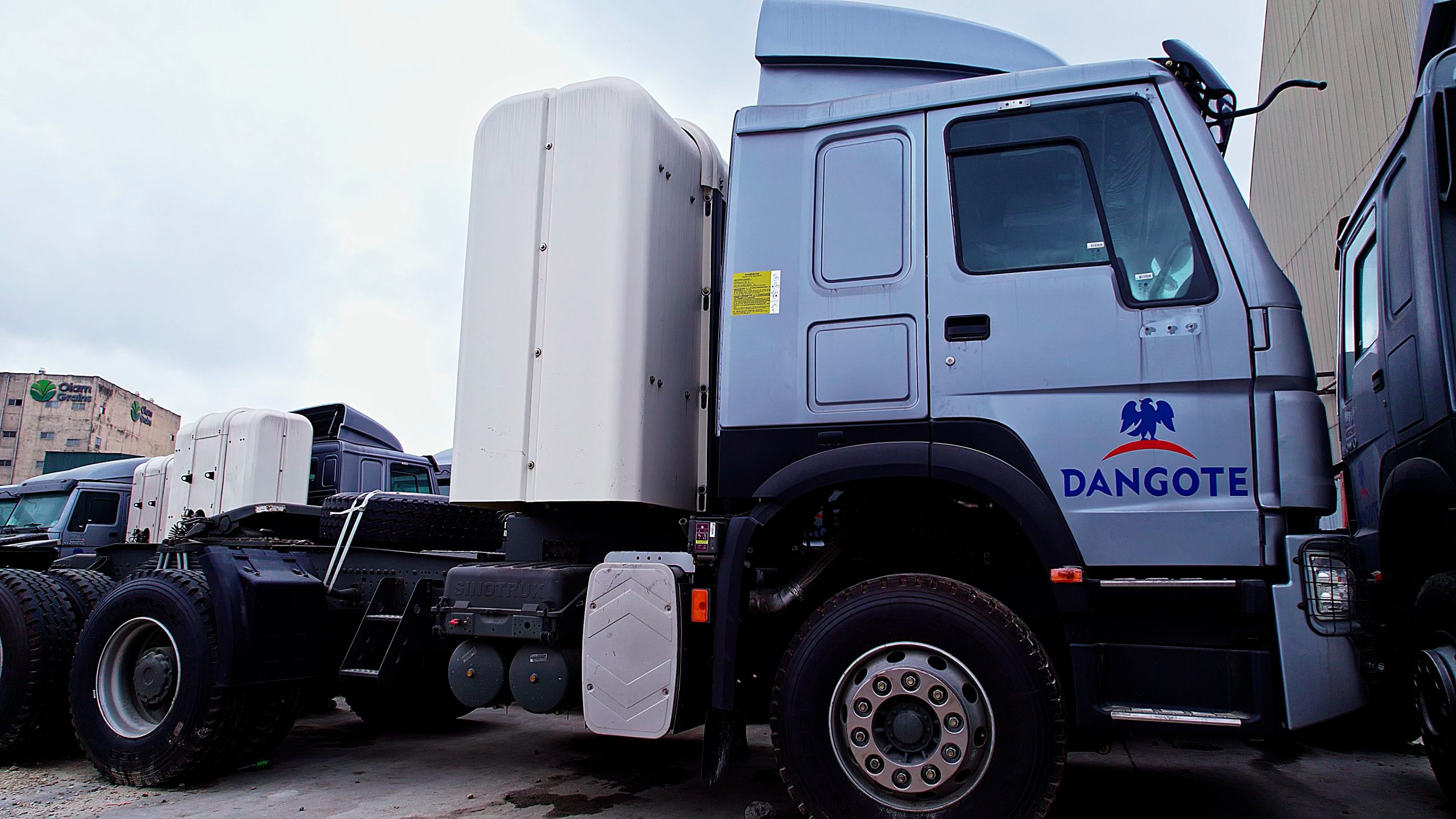 Dangote refinery to begin fuel distribution with 4,000 CNG trucks